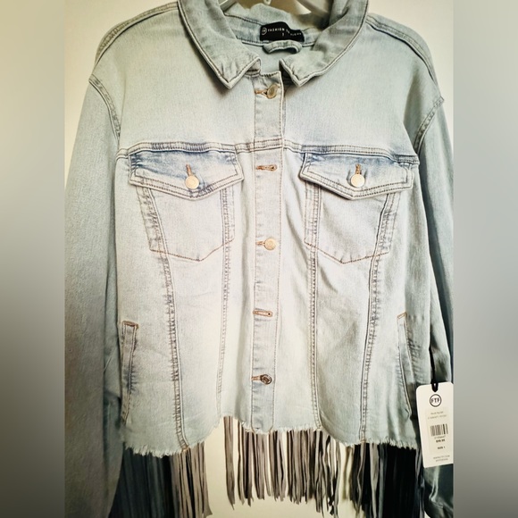 NWT Fashion to Figure Ruthie Fringe Denim Trucker Jacket. Plus size 2 avail - Picture 6 of 16